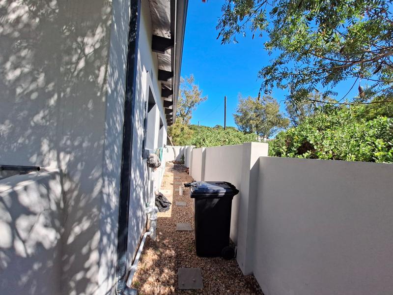 1 Bedroom Property for Sale in Kleinkrantz Western Cape
